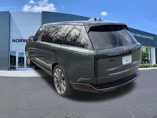 Belgravia Green 2026 Land Rover Range Rover P400 SE 7 Seat