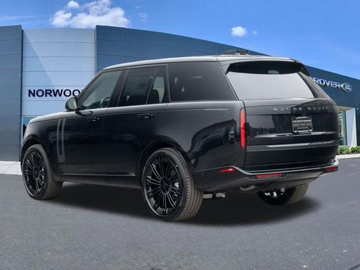 2026 Land Rover Range Rover P400 SE