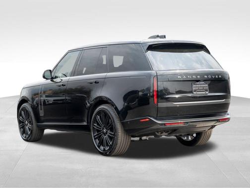2025 Land Rover Range Rover P530 SE