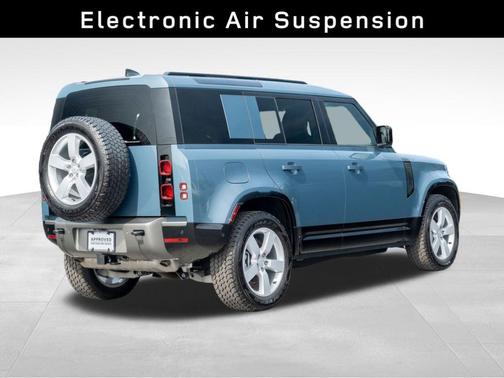 2025 Land Rover Defender P400 X-Dynamic SE