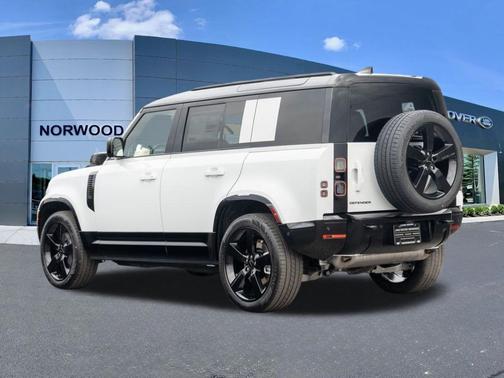 2026 Land Rover Defender 110 X-Dynamic SE