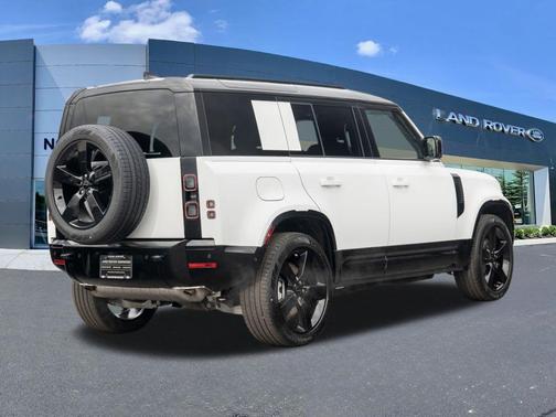 2026 Land Rover Defender 110 X-Dynamic SE