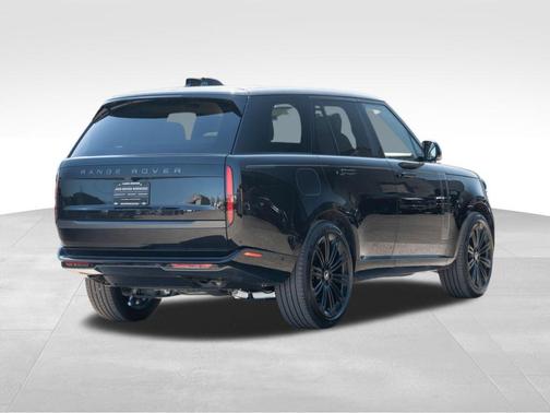 2025 Land Rover Range Rover P530 SE