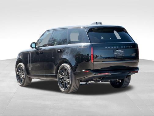 2025 Land Rover Range Rover P530 SE