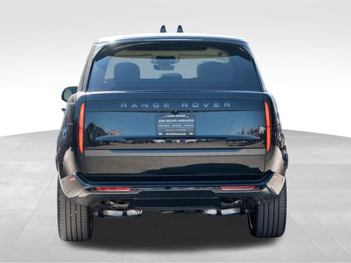 2025 Land Rover Range Rover P530 SE