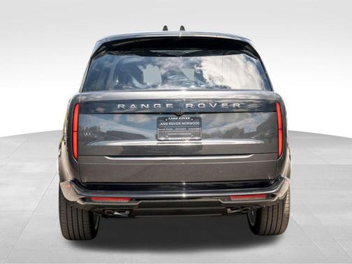 2025 Land Rover Range Rover P530 SE 7 Seat
