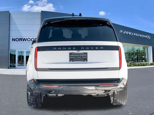 2025 Land Rover Range Rover P400 SE