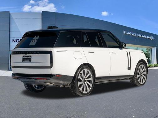 2025 Land Rover Range Rover P400 SE