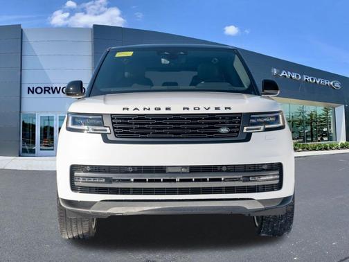 2025 Land Rover Range Rover P400 SE