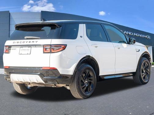 Fuji White 2026 Land Rover Discovery Sport LANDMARK