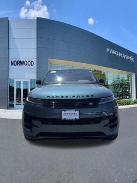 Giola Green 2024 Land Rover Range Rover Sport SE