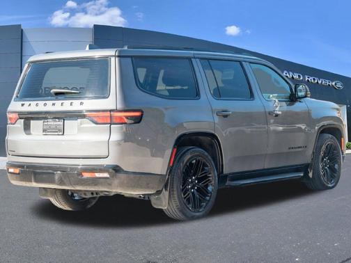Metallic 2023 Jeep Wagoneer Series II