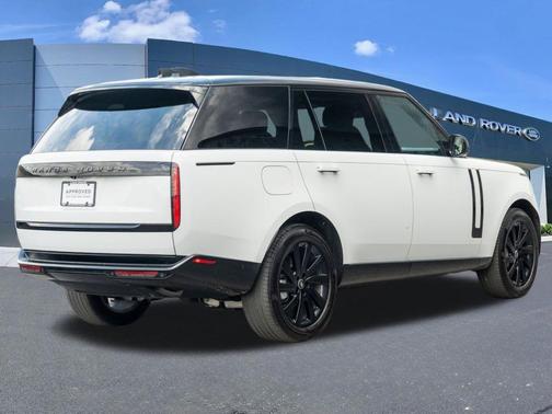 Fuji White 2025 Land Rover Range Rover P400 SE 7 Seat