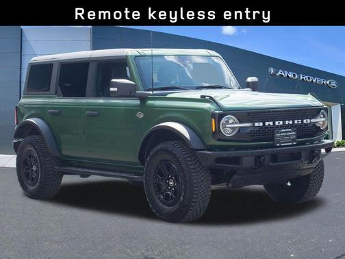 Eruption Green Metallic 2023 Ford Bronco Wildtrak