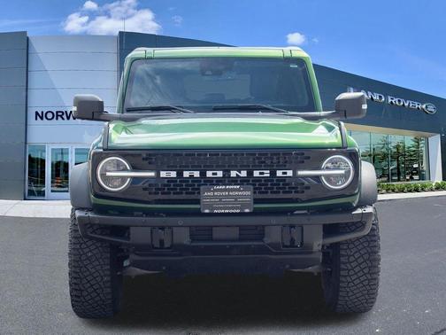 Eruption Green Metallic 2023 Ford Bronco Wildtrak