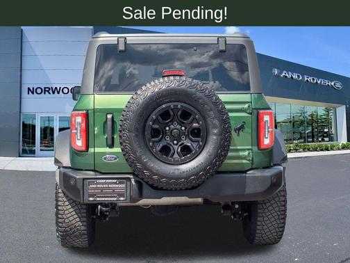 Eruption Green Metallic 2023 Ford Bronco Wildtrak