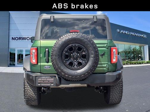 Eruption Green Metallic 2023 Ford Bronco Wildtrak