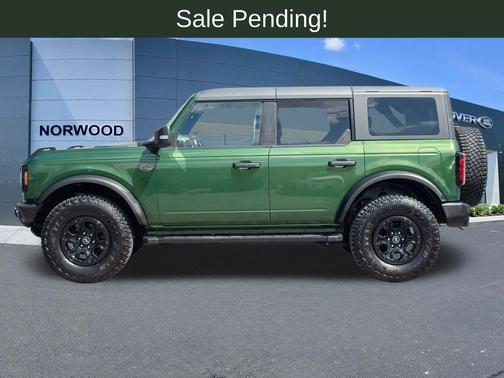 Eruption Green Metallic 2023 Ford Bronco Wildtrak