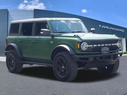 Eruption Green Metallic 2023 Ford Bronco Wildtrak