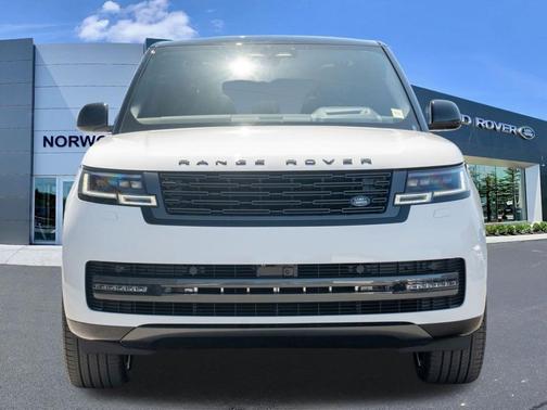 Fuji White 2026 Land Rover Range Rover P400 SE