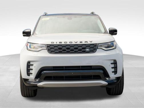 2025 Land Rover Discovery P300 Dynamic SE