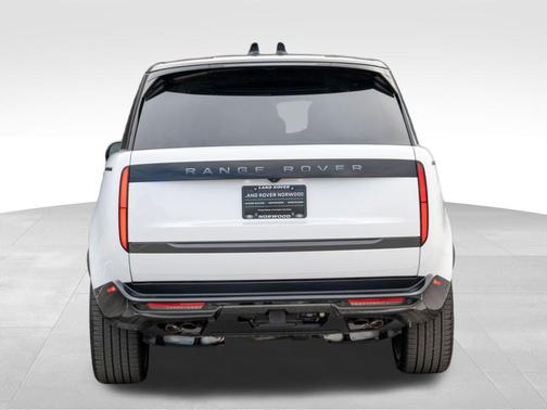 2025 Land Rover Range Rover P530 SE 7 Seat