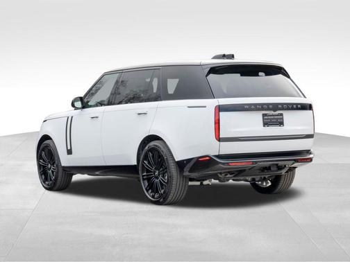 2025 Land Rover Range Rover P530 SE 7 Seat