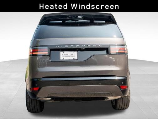 2024 Land Rover Discovery P300 Dynamic SE