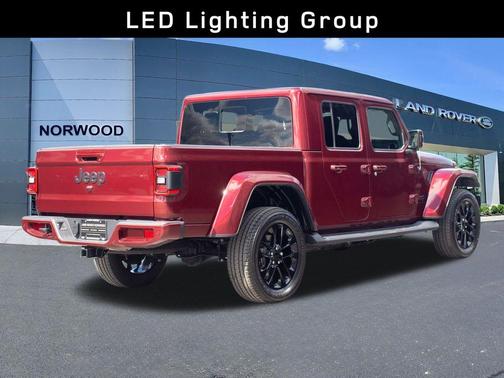 Snazzberry Pearlcoat 2021 Jeep Gladiator Overland