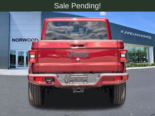 Snazzberry Pearlcoat 2021 Jeep Gladiator Overland