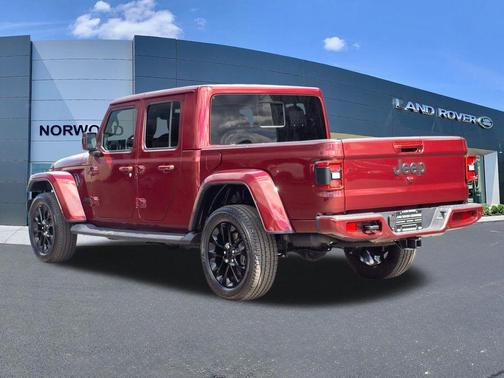 Snazzberry Pearlcoat 2021 Jeep Gladiator Overland