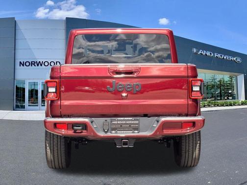 Snazzberry Pearlcoat 2021 Jeep Gladiator Overland