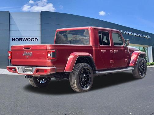 Snazzberry Pearlcoat 2021 Jeep Gladiator Overland