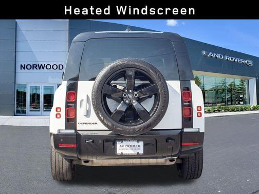 Fuji White 2024 Land Rover Defender P400 X-Dynamic SE