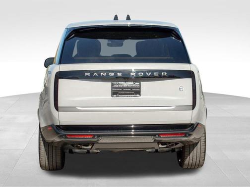2025 Land Rover Range Rover P615 SV