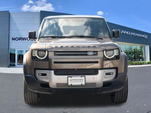 Gondwana Stone 2025 Land Rover Defender P300