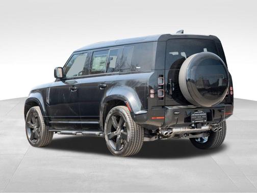 2025 Land Rover Defender P525 V8