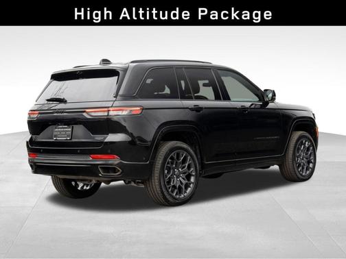 2025 Jeep Grand Cherokee Summit