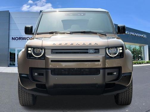 Gondwana Stone 2026 Land Rover Defender P400 X-Dynamic SE