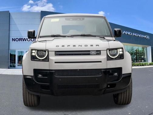 2026 Land Rover Defender P400 X-Dynamic SE