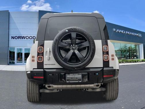 2026 Land Rover Defender P400 X-Dynamic SE