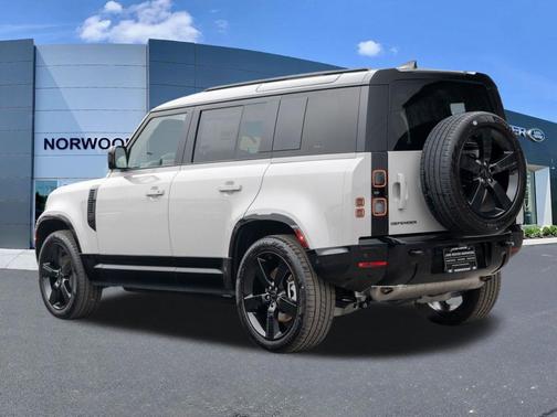 2026 Land Rover Defender P400 X-Dynamic SE