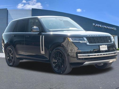 Santorini Black 2026 Land Rover Range Rover P400 SE