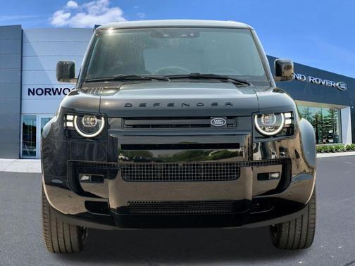 Santorini Black 2026 Land Rover Defender P400 X-Dynamic SE