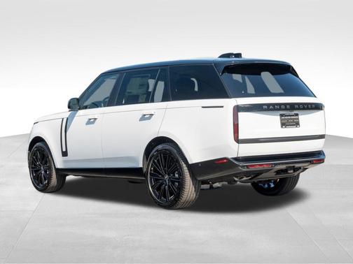 2025 Land Rover Range Rover P530 SE 7 Seat