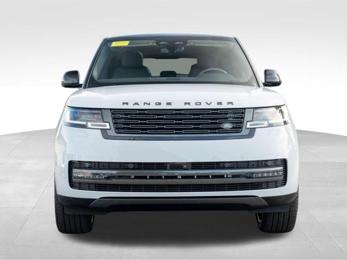 2025 Land Rover Range Rover P400 SE