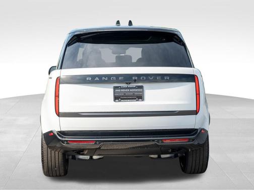 2025 Land Rover Range Rover P400 SE