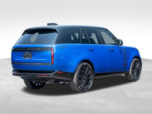 2025 Land Rover Range Rover P530 SE
