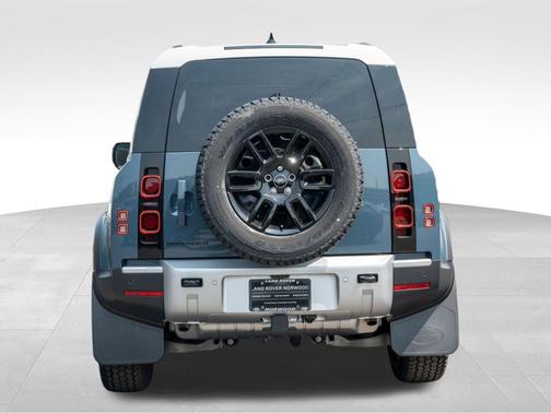 2025 Land Rover Defender P300 S