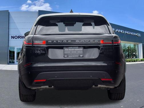 Santorini Black 2026 Land Rover Range Rover Velar P400 Dynamic SE